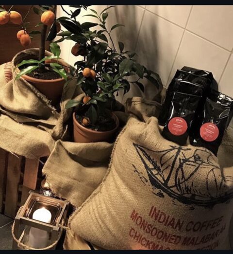 Jutesäckar och påsar med Melins egenrostade kaffe